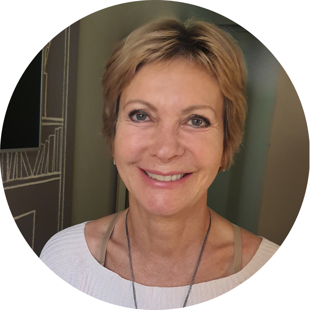 Csák Zsuzsa facilitátor főszervező - Közösségépítés Community Building